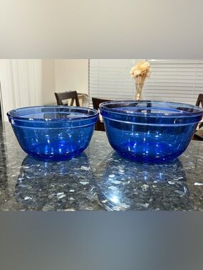 Anchor Hocking Vintage Set of 2 Cobalt Blue Glass Mixing Nesting Bowls